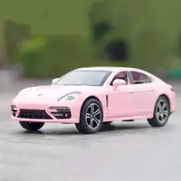 Модель автомобиля Porsche Panamera RESTEQ 1:32 — розовая инерционная машинка с открывающимися дверями, звуком и светом