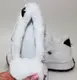 Белые женские низкие кроссовки на белом меху.