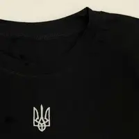 Патріотична футболка чоловіча з гербом України