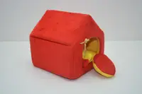 Домик для котов и собак Плюш красный №2 345х390х385