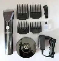 Машинка для стрижки Promotec PM 359 от сети и аккумулятора с подставкой CG21 PR4