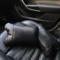 Набір шкіряних подушок 2шт - Volkswagen на підголовник у машину, Автомобільна подушка