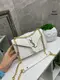 Белый - фурн золото - молодежный изысканный стильный каркасный клатч на цепочке под клапаном (0433)