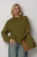Жіночий джемпер oversize з ворсистої пряжі - хакі цвет, S