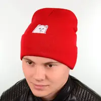 Шапка L18022 красный
