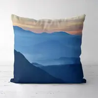 Подушка декоративная шелковая Горы 45x45 см 45IS_JOY005