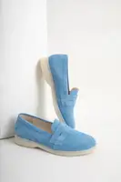 Женские синие замшевые туфли.