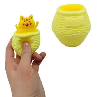 Игрушка-антистресс "Котик в корзинке" (желтый)