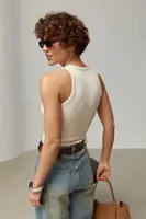 Приталена однотонна майка в рубчик - бежевий цвет, ONE SIZE (є розміри)