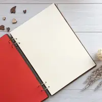 Дерев'яна сімейна книга для фотографій