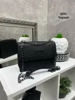 Черный - буквы вдавка — стильный качественный каркасный клатч на цепочке под клапаном (0394)