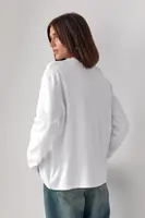 Трикотажний лонгслів oversize з вишитим ведмедиком - білий колір, M