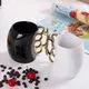 Чашка с кастетом выпуклая (черная с золотым)