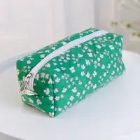 Косметичка Pusheen Дрібні квіточки 22х10х9 см (KP_24J034_WH)