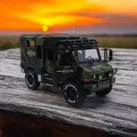 Машинка военная, зеленая хаки, свет, звук