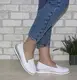 Легкие женские слипоны с серебряной окантовкой белый