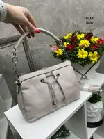 Беж - стильная блестящая молодежная сумочка на три отделения под одной молнией 0414