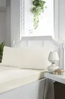 Простынь на резинке сатин с наволочками First Choice Satin Fitted Cream 180х200см (+30см)