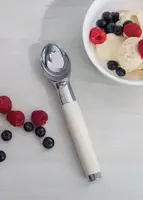 Ложка для морозива KitchenAid Coreline KAG117OHACE 21.6 см кремова