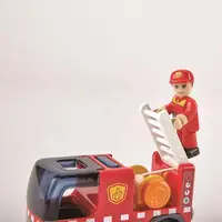 Игрушечная пожарная машина Hape с сиреной (E3737)