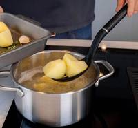 Ложка для сервірування з прорізами KitchenAid Classic KHH004OHOBEG 34 см чорна