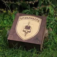 Наливатор алкогольный для напитков на 4 рюмки с гравировкой - браконьеры