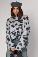 Жіночий светр oversize з леопардовим принтом - сірий цвет, S