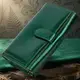Лакированный женский кошелек с блоком для визиток из натуральной кожи ST Leather 19424 Зеленый
