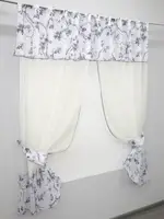 Кухонний комплект, (280х170см.) шторки з ламбрекеном і підхватами. Колір молочний з синьо-чорним. Код 085к 52-0601