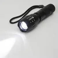 Тактичний ліхтарик