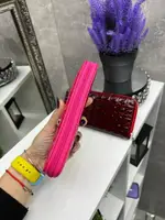 АКЦІЯ! Малина - жіночий стильний лаковий гаманець на 1 відділення з текстурою під крокодила - 19х9 см (1239)