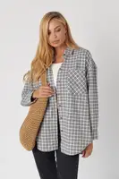 Клітчаста сорочка oversize з накладною кишенею - сірий цвет, M