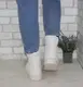 Женские бежевые дутики на затяжке беж