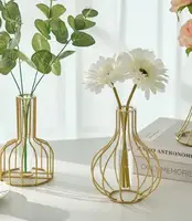 Ваза для квітів Gold 3 15051 3.5х9.5х15 см золота