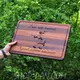Кухонная доска с гравировкой Кумчик жарит шашлычок