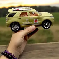 Машинка інерційна "Швидка допомога (військова)", бежева