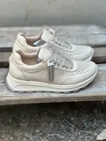 Женские кроссовки кожаные летние молочные Yuves 4011 Перфорация (41)