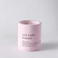 Свеча в керамической чаше "Love every moment" в розовом цвете