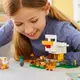Конструктор LEGO Minecraft Куриная ферма 233 Детали  (21585)