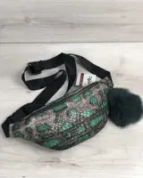 Женская сумка бананка серебряная с зеленым