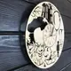 Круглые концептуальные часы из дерева «Оно»
