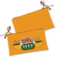 Женская косметичка с принтом на молнии Central perk 20х12 см