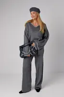 Жіночий костюм oversize з вільними штанами та кофтою-поло - темно-сірий цвет, ONE SIZE