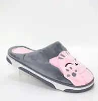 Серо-розовые женские тапочки с котиками серый