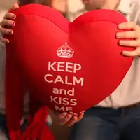 Подушка сердце 3D Keep calm and kiss me 40х40х7,5 см (3DPS_15L012_KR)