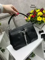 Чорна - стильна блискуча молодіжна сумочка на три відділення під однією блискавкою 0414