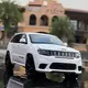 Металлическая модель Jeep Grand Cherokee RESTEQ 1:32 — инерционная машинка с подсветкой фар и звуком