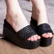 Шлепанцы женские Fashion Idjie 2756 38 размер 24,5 см Черный