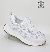 Женские кожаные белые кроссовки на шнурке. белый