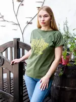 Женская футболка с патриотическим принтом.